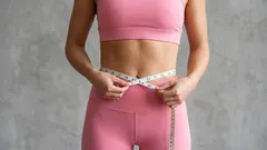 Burtica nu se elimină prin abdomene. 5 exerciții despre care cluburile de fitness nu vorbesc